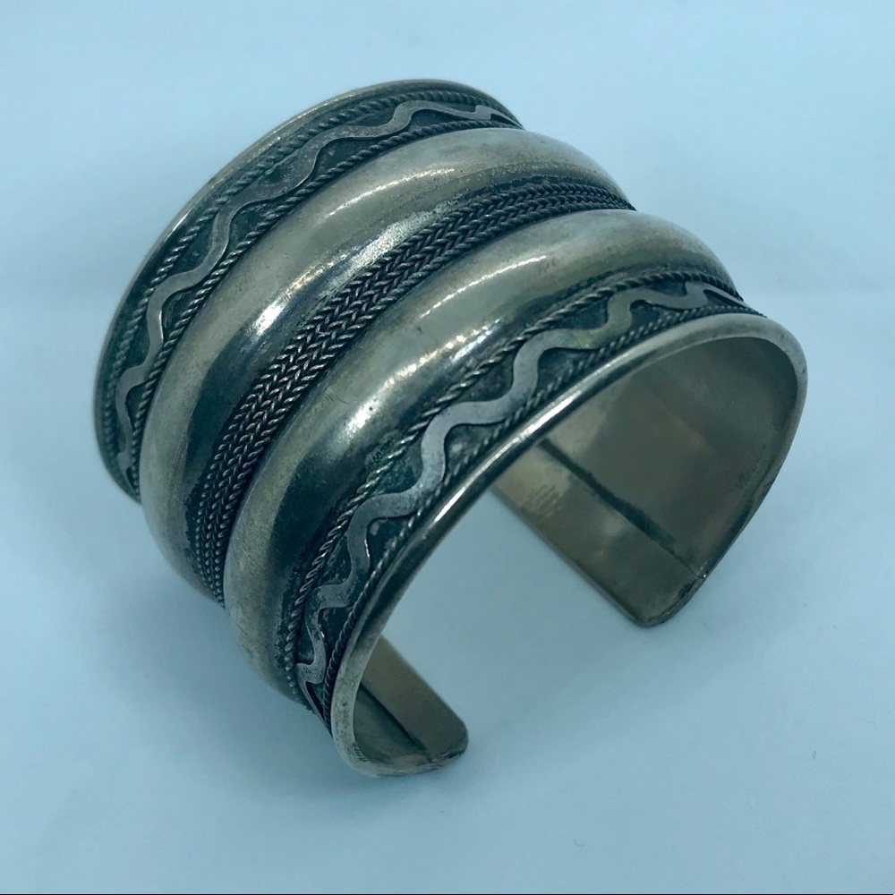 Vintage Metal Abstract Design Cuff - Picture 2 of 8